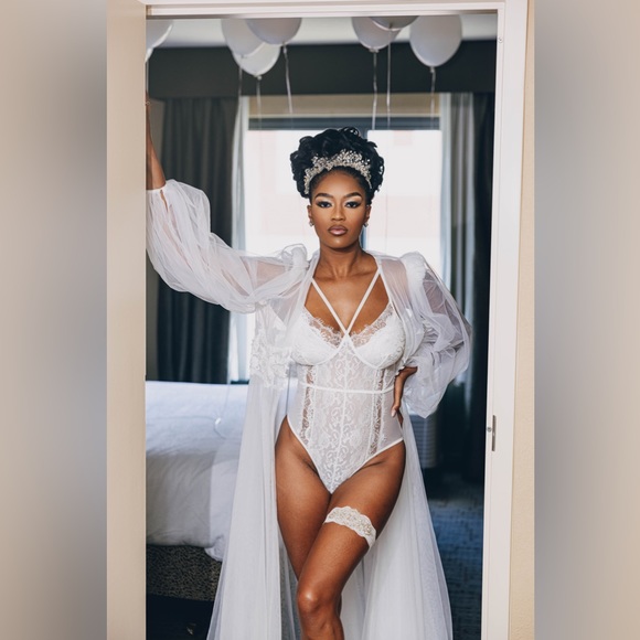 Bridal Robe - Picture 2 of 5